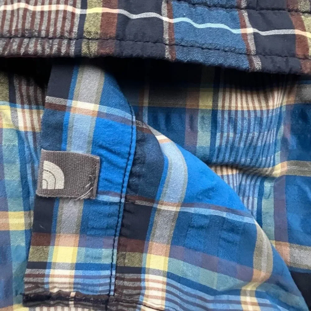 The North Face Shirt Mens XL Blue Plaid‎ Short Sleeve Button Down Hiking Outdoor